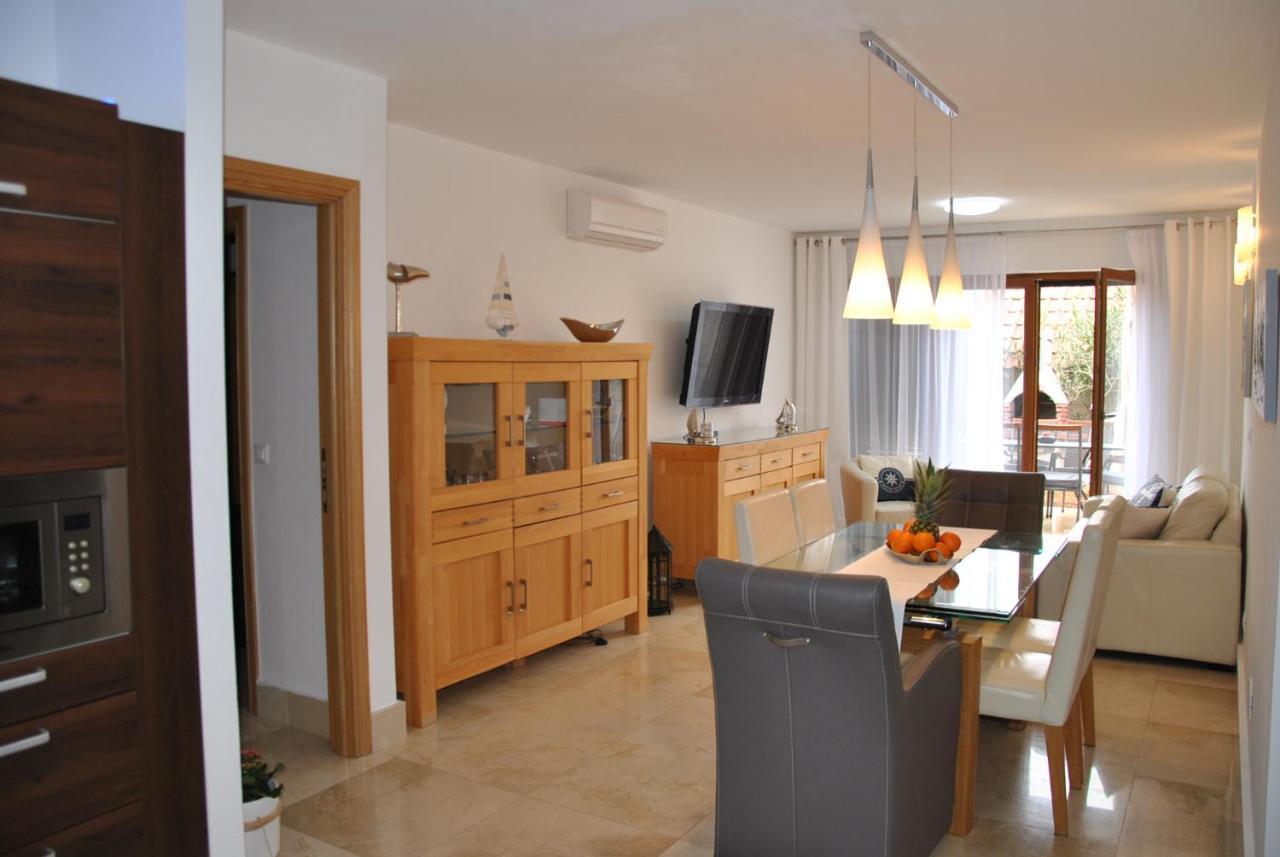 Apartment Relax Villa Salena 斯拉汀 外观 照片