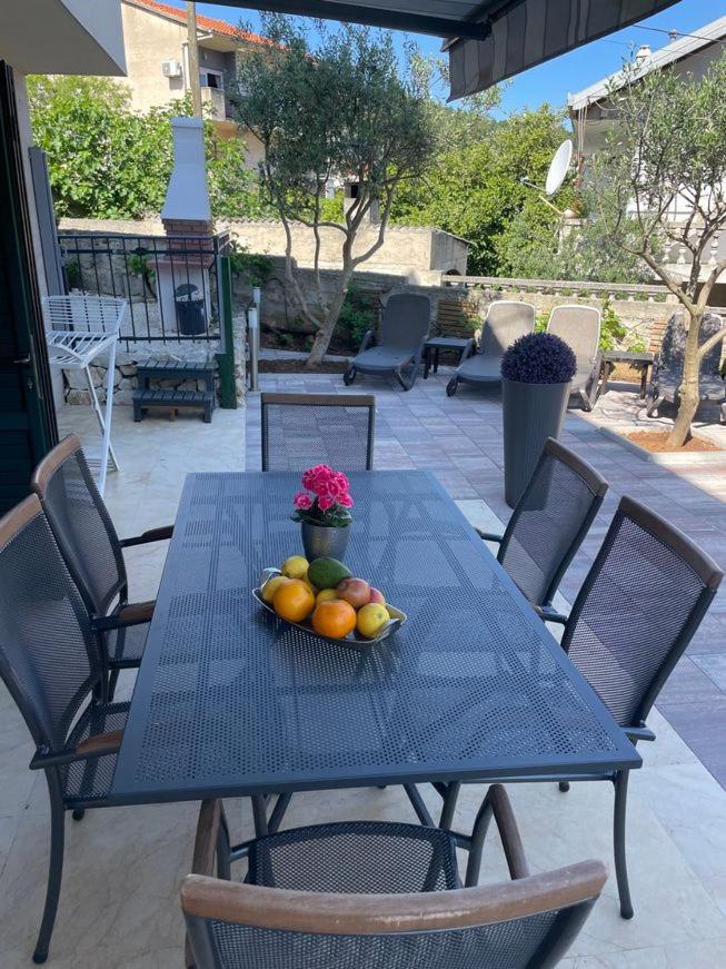 Apartment Relax Villa Salena 斯拉汀 外观 照片