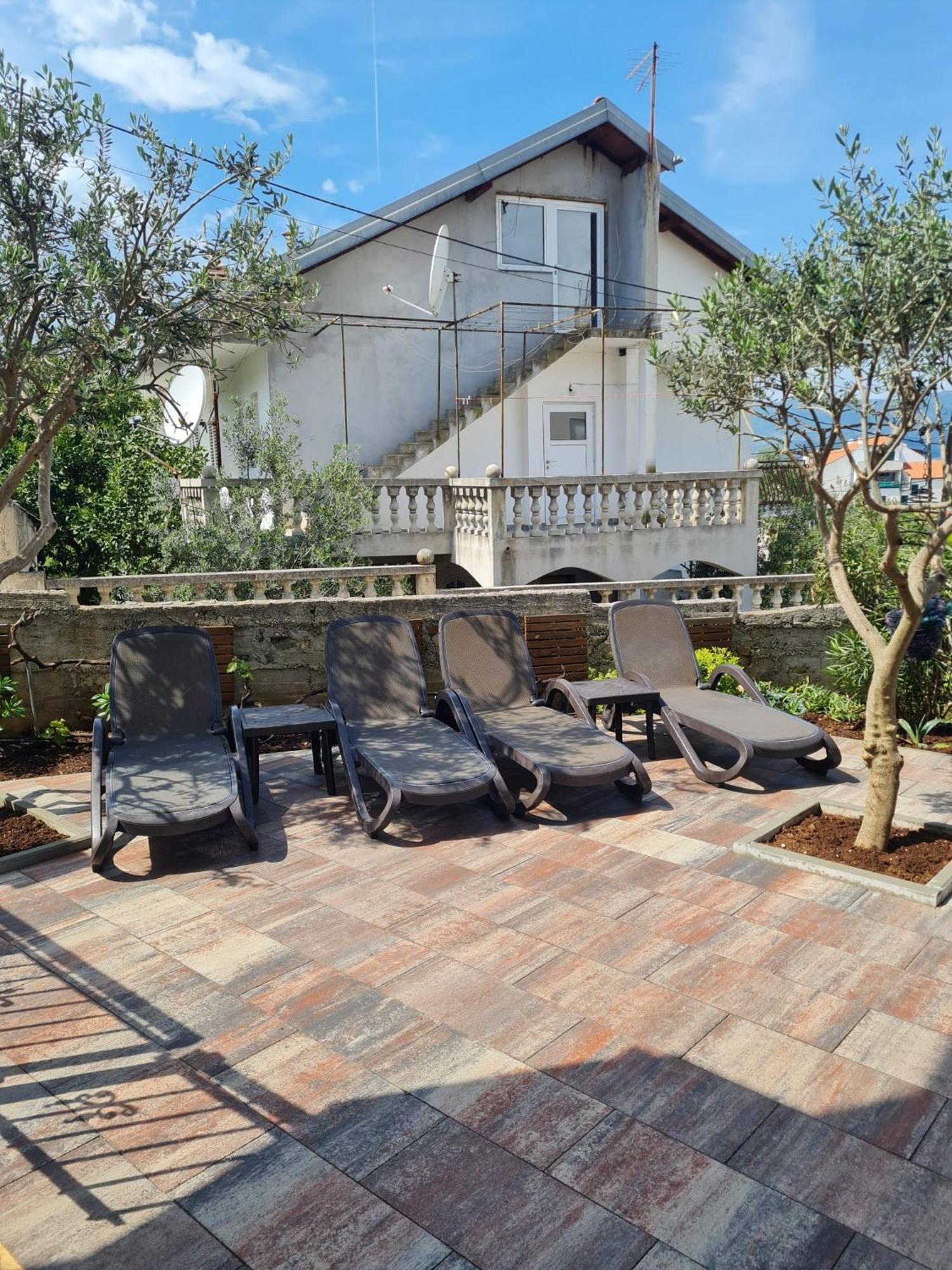 Apartment Relax Villa Salena 斯拉汀 外观 照片